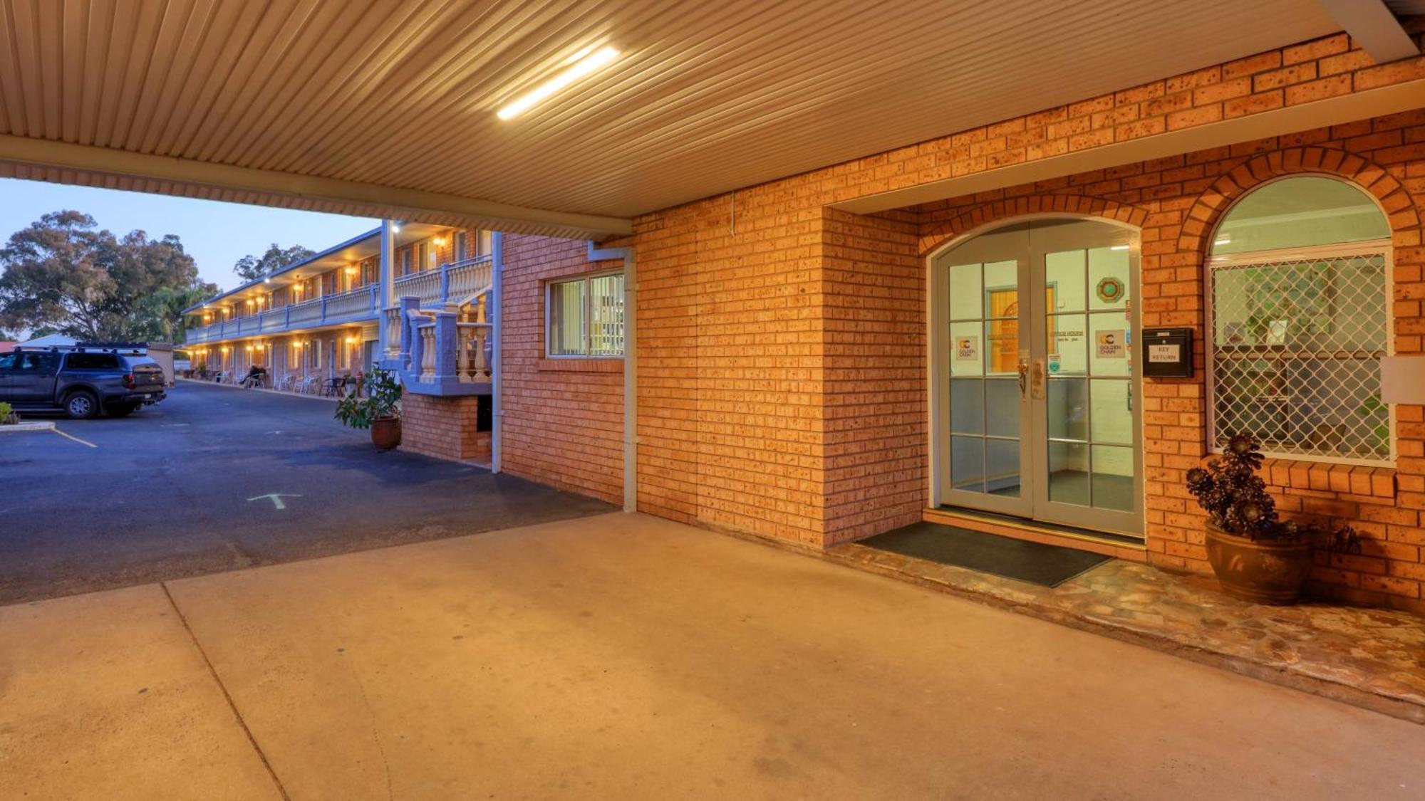 Blue Diamond Motor Inn Dubbo Exteriör bild