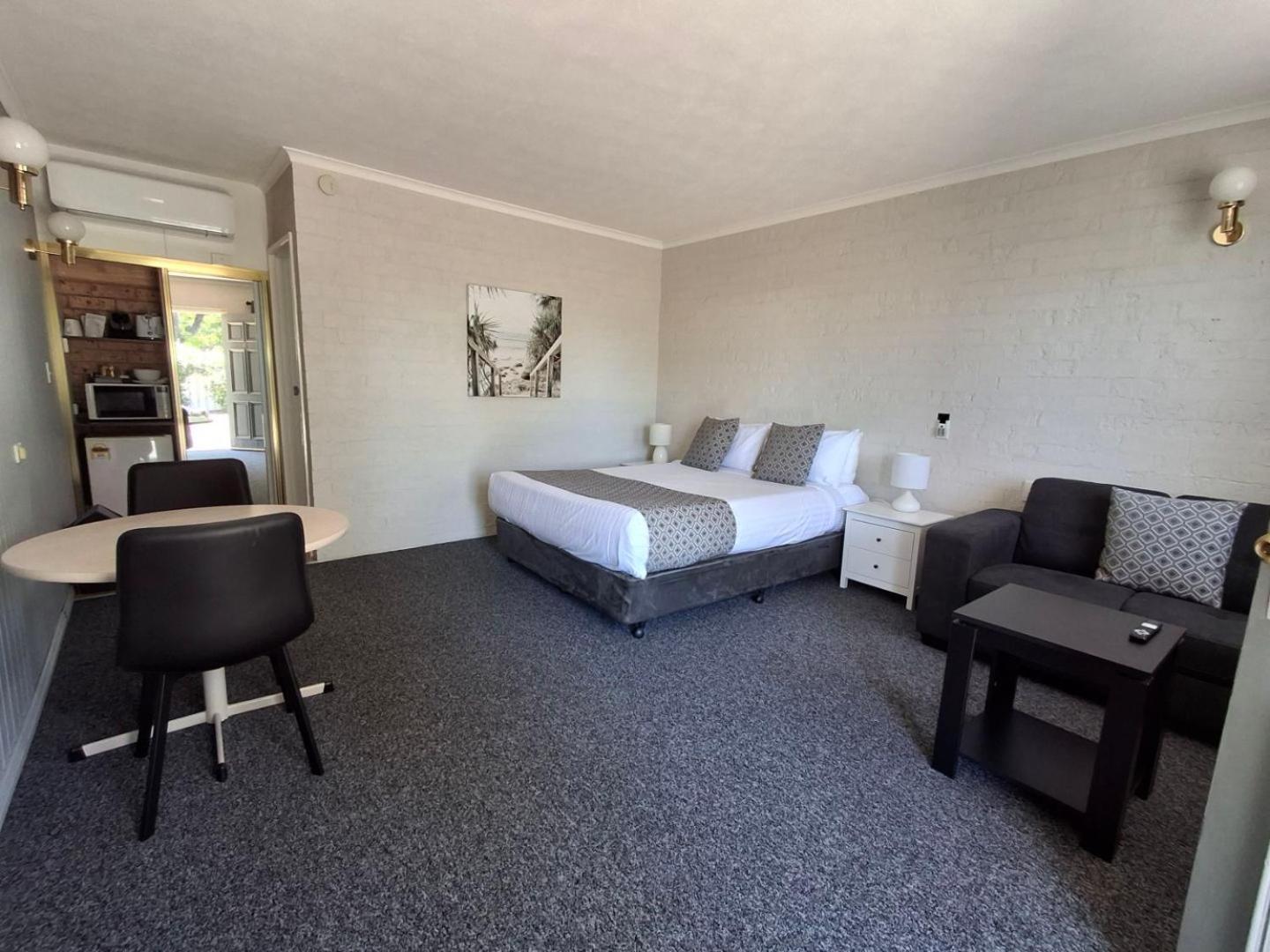 Blue Diamond Motor Inn Dubbo Exteriör bild